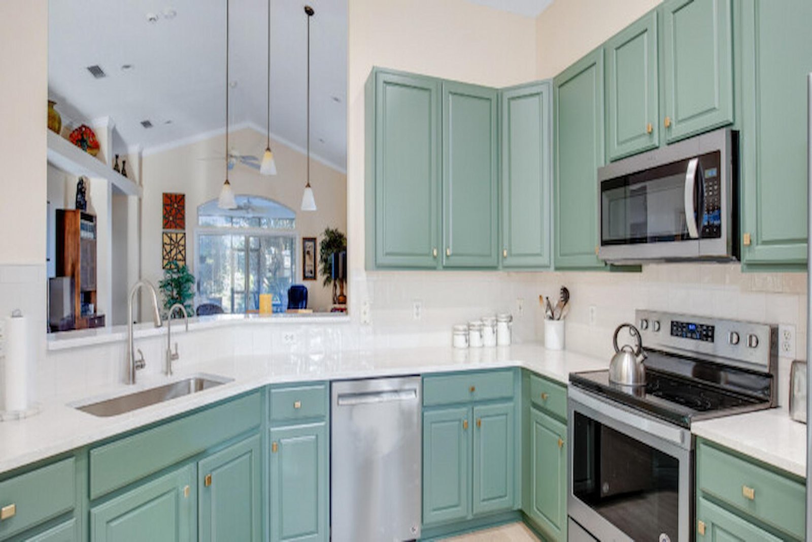 Kitchen Cabinet